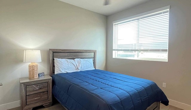 Fully Furnished 1BR Point Loma w/Wi-Fi Parking