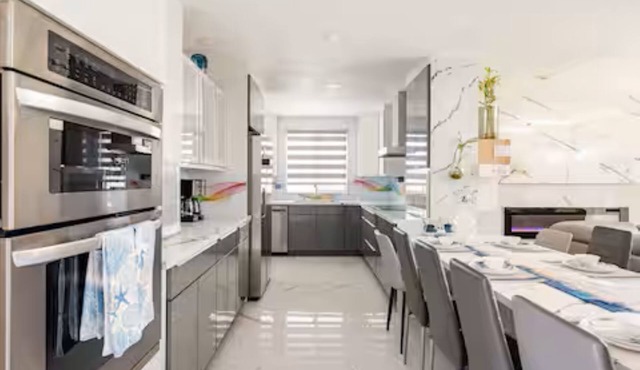 GemCoastalHome,Grill,ModernAmenities,Fireplace,HotTub,EVChargerLegoland,Safari