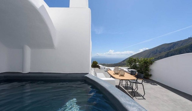 Glorious Santorini Villa | Villa Nymphadora | 2 Bedrooms
