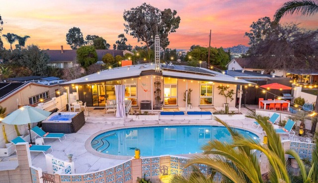 Golden Hour Bliss: Pool, Hot Tub & Firepit