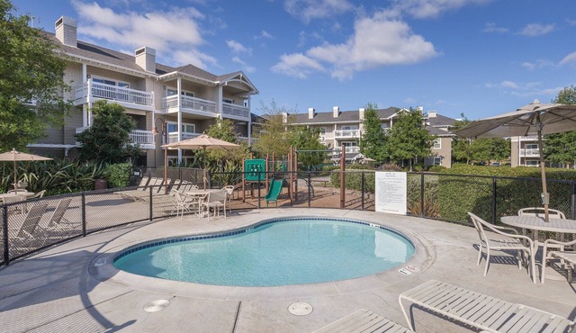 Gorgeous Resort in California Wine Country, Windsor!