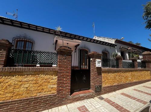 Gran casa cerca de la playa con 3 dormitorios en Pedregalejo