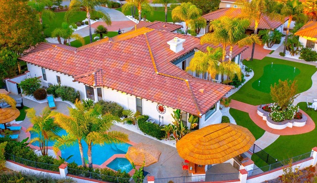 Grand Lux II - Luxury Resort Pool Villa - Wedding Guests - Golf - Wine - Beaches