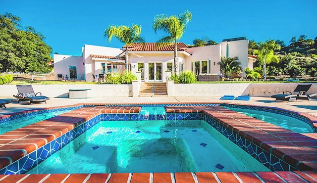Grapevine by AvantStay | Secluded 5BR Villa | 4 Acres of Vineyards & Avo Groves!