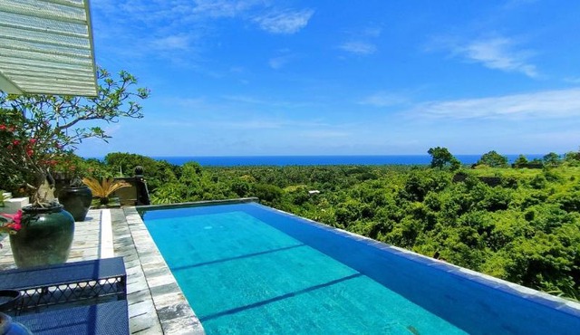H616 Vintage Elegance with sea view