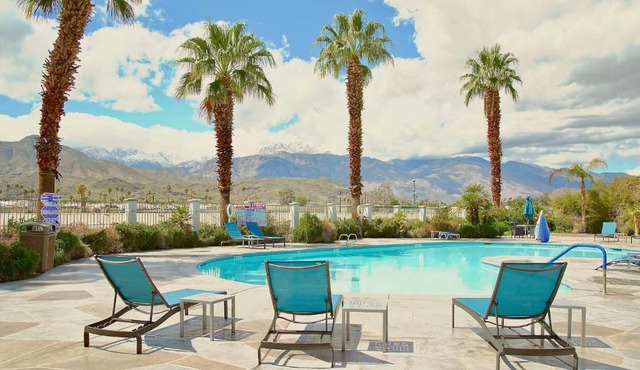 Hampton Inn & Suites Cathedral City