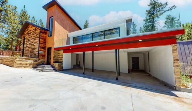 Hillside Hideaway ~ Dog-friendly home with wraparound deck, grill, game room, & bar - walk to dining