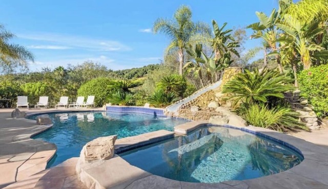 Hilltop Villa Amazing Pool+Views