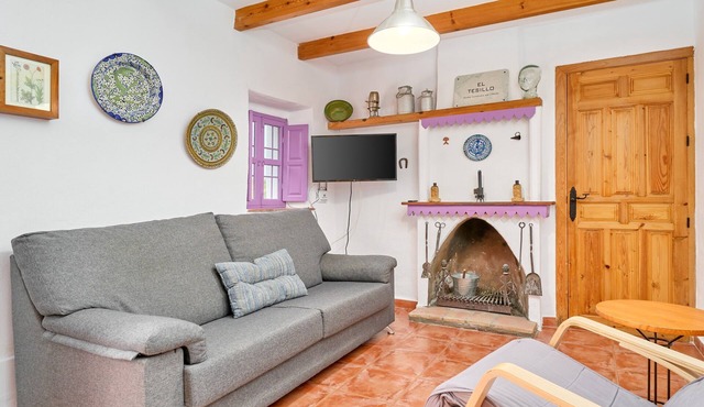 Holiday Home 'Casa Rural El Tesillo' with Mountain View and Wi-Fi