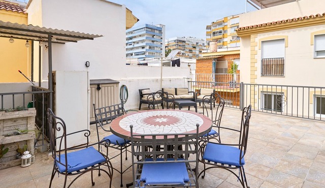 Holiday Home 'De Tio' with Private Terrace, Wi-Fi and Air Conditioning