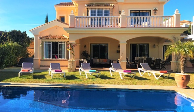 Holiday home for 9 guests with 350m² in Bahia de Casares (66223)