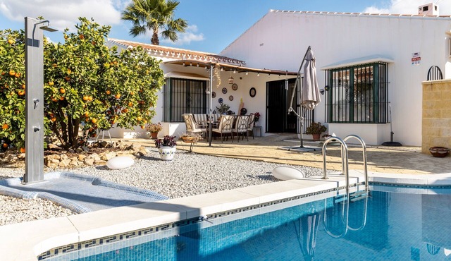 Holiday Home 'Palmera' with Mountain View, Private Pool and Wi-Fi