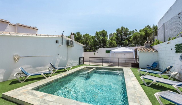 Home In Tranquil Mountains with Pool, Terrace, Garden & Wi-Fi