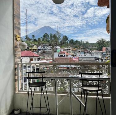 JAVA Hostel Tumpak Sewu in Sidomukti