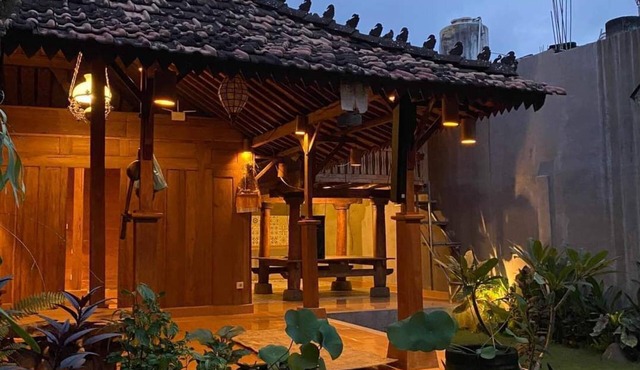 Joglo Breeze Guesthouse and villa room 1