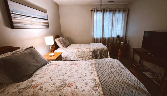 Juniper Room at Tall Timbers Bed & Breakfast