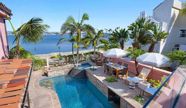 Kanipali Waterfront Pool & Spa Mission Beach