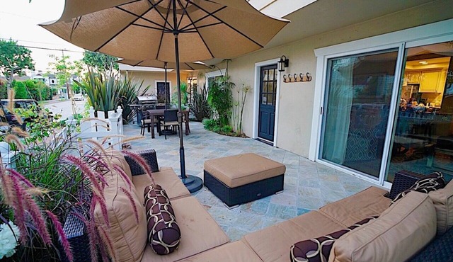 Kick back on Large Patio Close Beach & Village Garage