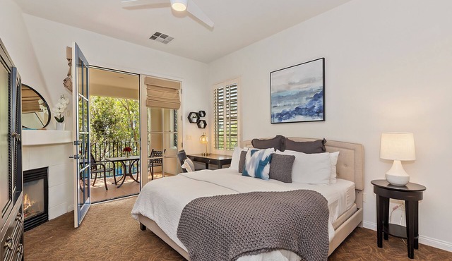 La Quinta Studio, Private Patio, Fireplace, Views, Gym, Pool, WIFI - 243578