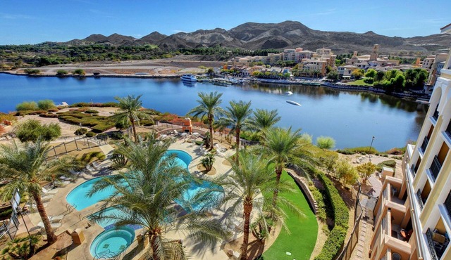 Lake Las Vegas Studio with Serene Views