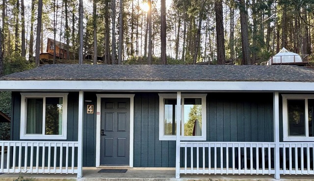 Lakeview Country Cabin ~ 2 Bdrm