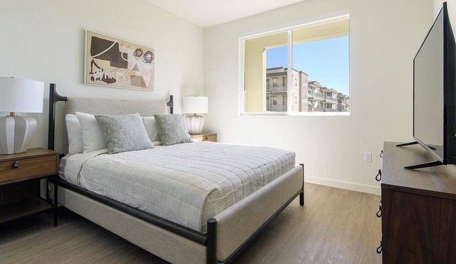 Landing | Chic 2BD, Pool, Courtyard in Spring Valley