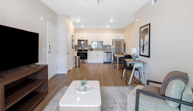 Landing | Incredible 2BD, Rooftop Lounge, Pool