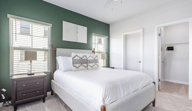Landing | Stunning 2BD, Gym, Clubhouse