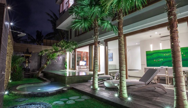 Large Group Villa Center, Seminyak