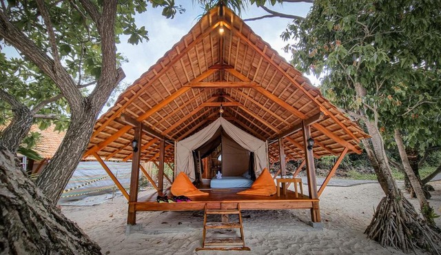 Lihaga Island & Beach Club