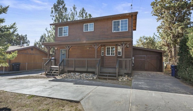 Lincoln Log Cabin | Renovated | Near Attractions