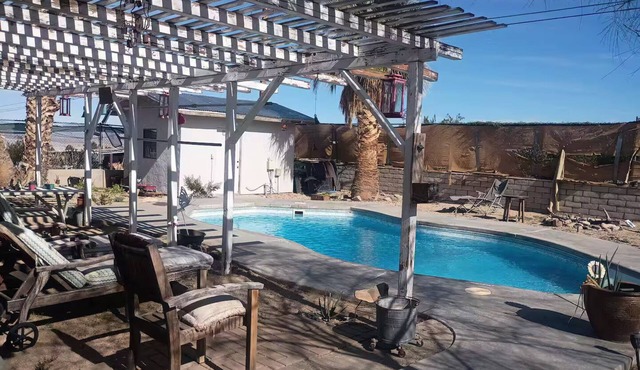Lovely 1-bedroom house with AC in charming Twentynine Palms