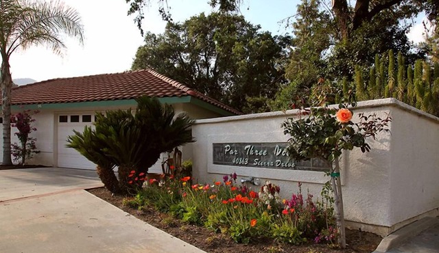 Lux 2/2 w/firepit next to Kaweah River & 10 min from Sequoia National Park