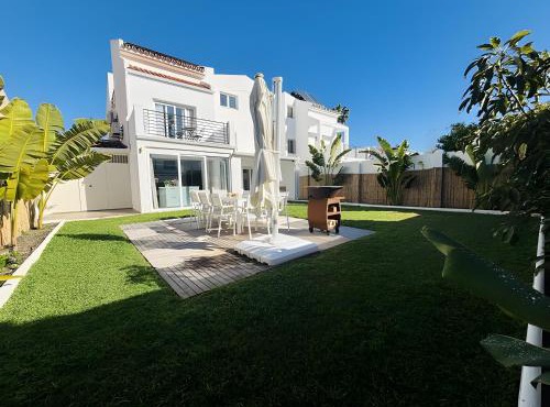Luxurious And Modern Family Home