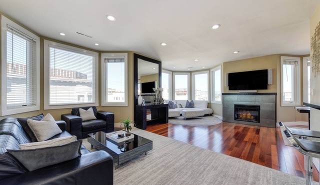 Luxurious, Views, Modern, Nob Hill flat