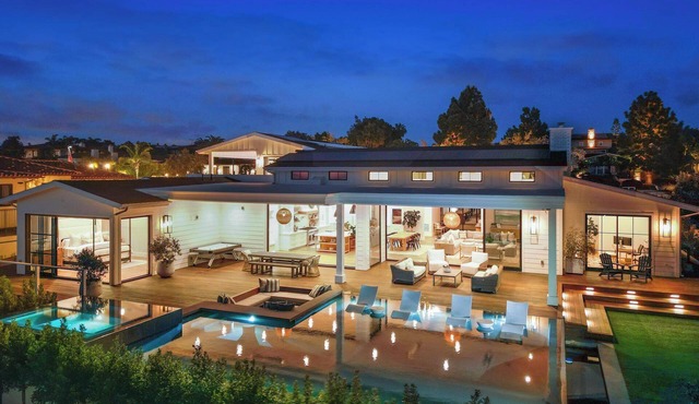 Luxury Blue Ocean View Retreat