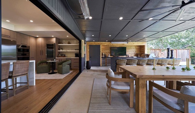 Luxury Carmel Retreat Minutes to Pebble Beach Putting Green