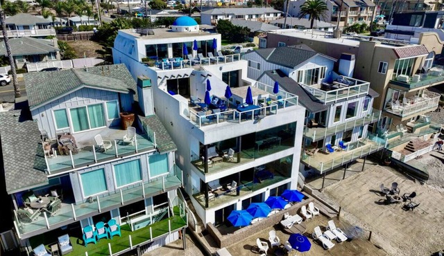 Luxury Oceanfront Villa, Roof Deck & Private Beach