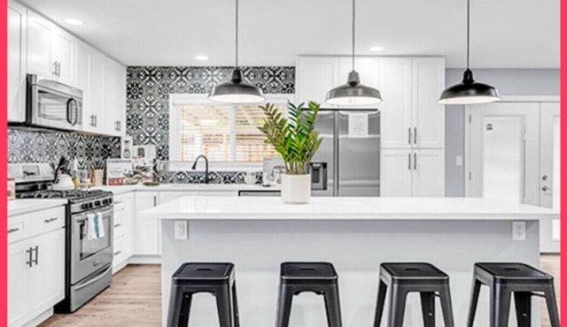 Luxury Simi Valley Single Story Insurance approve 4 bedroom home Fast Wifi