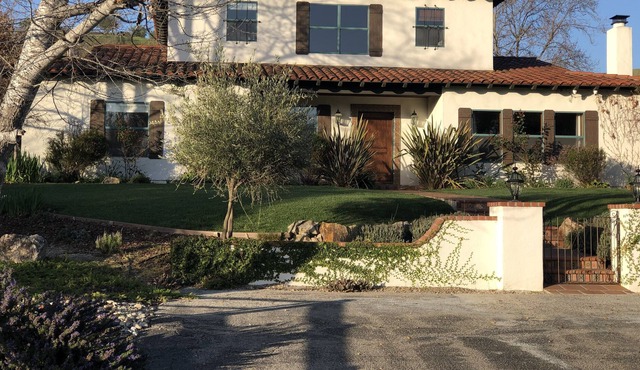 LUXURY SPRING CREEK VILLA❤️ PASO ROBLES Wineries, Beaches, Oaks, Hot Tub, Peace!