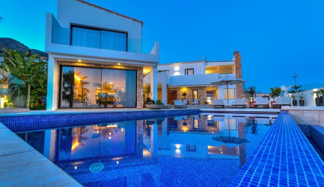 Luxury stay in Villa Capellania.