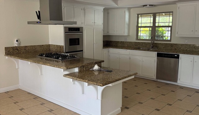 Luxury Temecula Estate Near Wine Country
