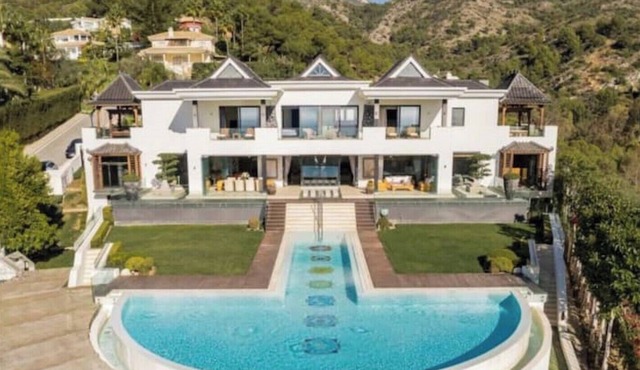 Luxury Villa, Cascada De Camojan