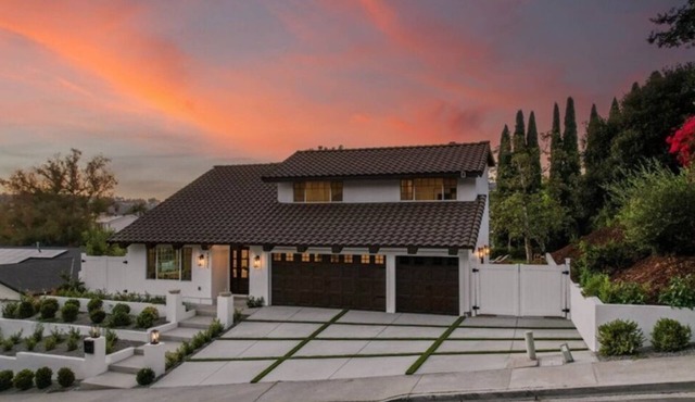 Luxury Villa Near Beach with Spa