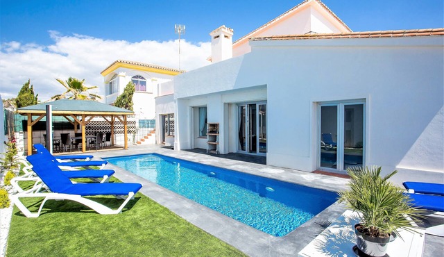 Luxury Villa with private pool just metres from the beach in Elviria, Marbella