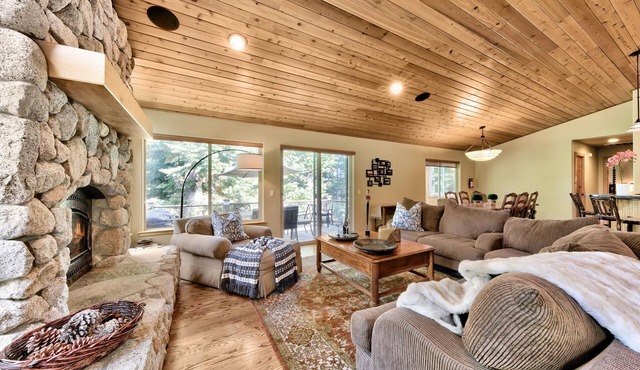 lx26 Luxury South Lake Tahoe Home