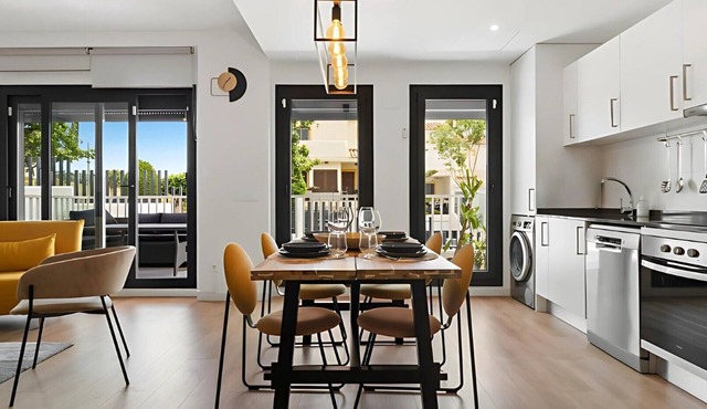 Magnificent flat with sea view and swimming pool