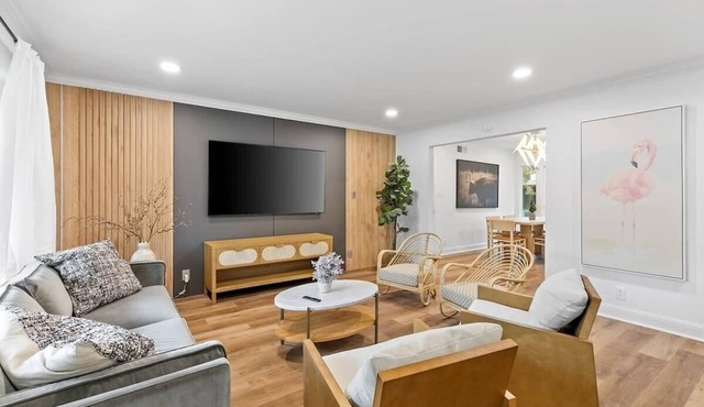 Marbella Lane - Modern 3BROasis in SiliconValley