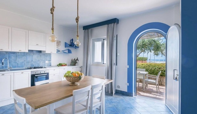 Matte Sea view flat located in the Ruve Bianche Residence with swimming pool and private beach