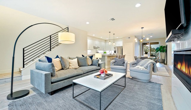 Modern 4BR | Private Balcony | Garage Parking